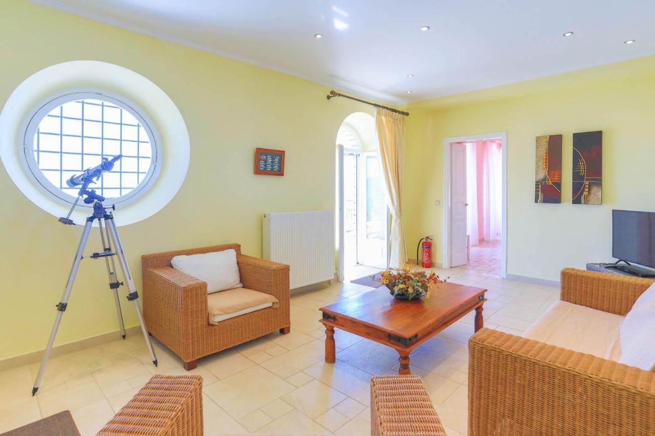 House On The Rocks Villa Katavolos Exterior photo
